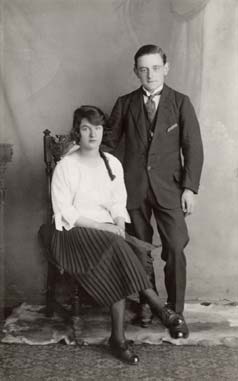 Post Card Portraits - Ideal Studio