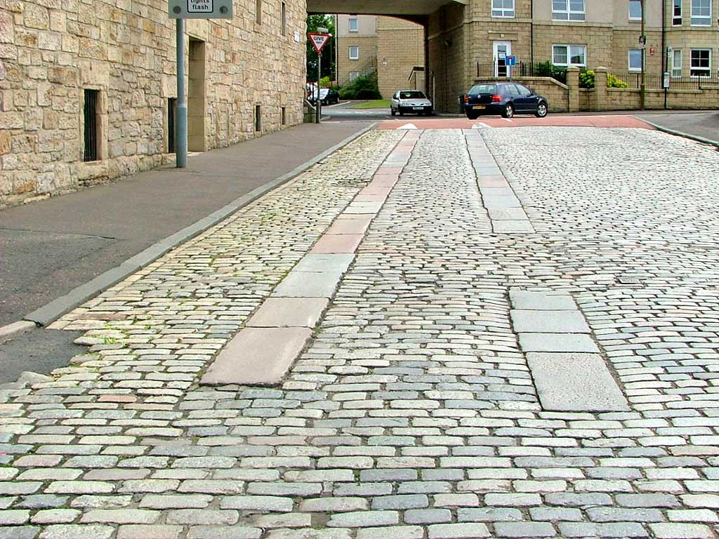 Anderson Place  -  Looking south towards Bonnington Road