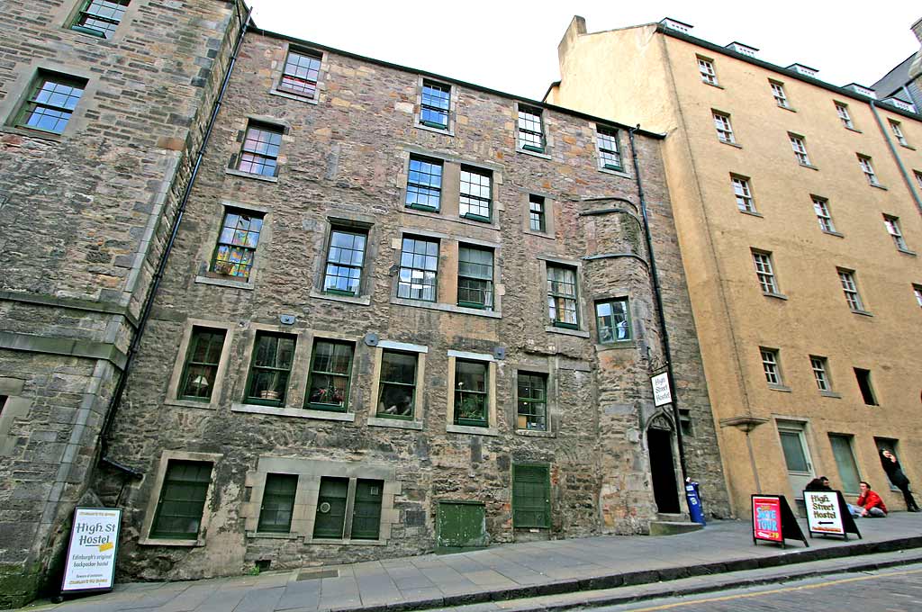 Photograph taken by Charles W Cushman in 1961 - Blackfriars Street, Edinburgh Old Town