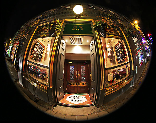 'Mather's Bar',  25 Broughton Street, Edinburgh  -  Photo taken 2014