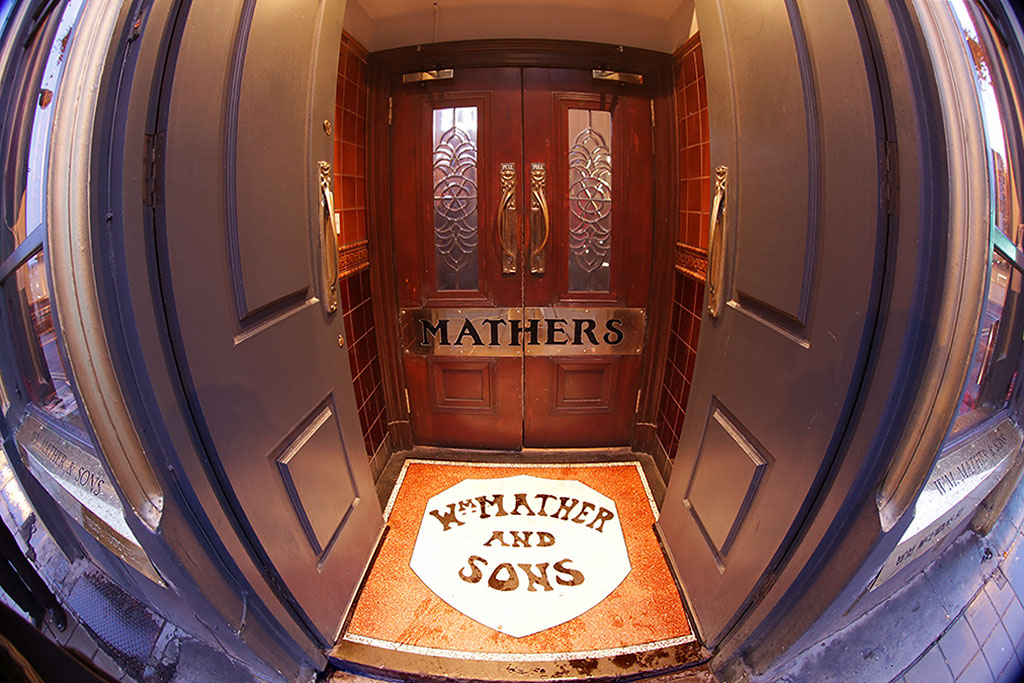 'Mather's Bar',  25 Broughton Street, Edinburgh  -  Photo taken 2015