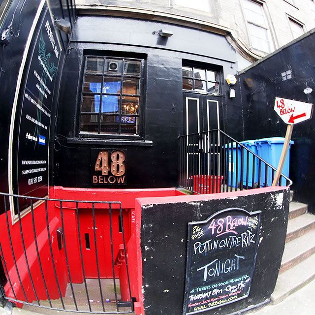'Phoenix Bar',  48 Broughton Street, Edinburgh  -  Photo taken 2015
