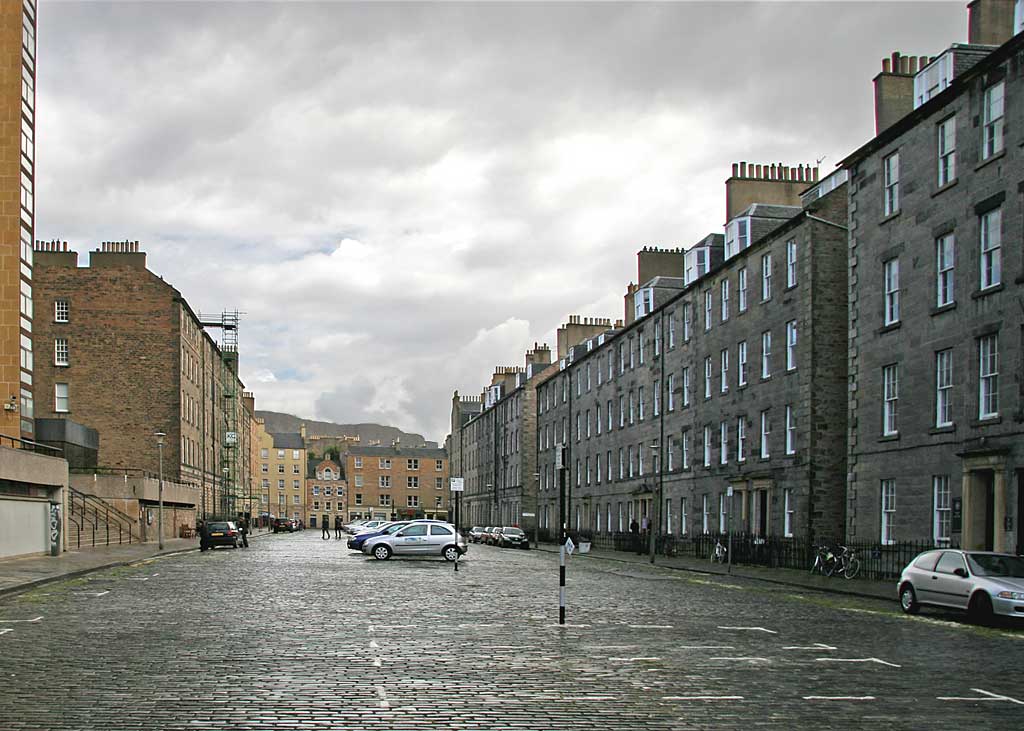 View to the west along Buccleuch Place towards Buccleuch Street  -  August 2007