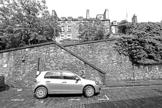 Houses at 20 to 26 Calton Hill, the steep street that links Leith Walk to Regent Road