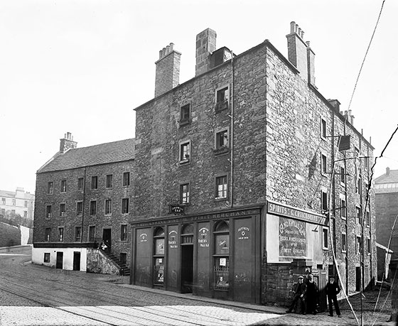 Tenements and Pub at 7-21 Canon Mills  -  on the site where Canonmills Service Station now stands