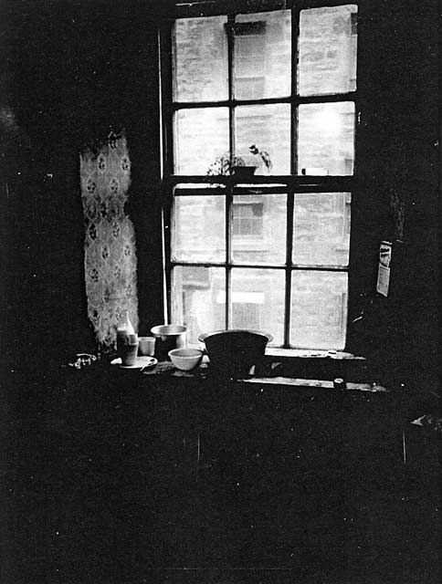 Dumbiedykes Survey Photograph - 1959  -  Inside No 35 Carnegie Street