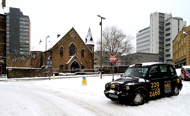  Looking west towards Chapel Street and Edinburgh University Buildings  -  Snow, December 2009