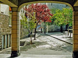 Chesse's Court in Edinburgh's Royal Mile  -  photographed September 2003