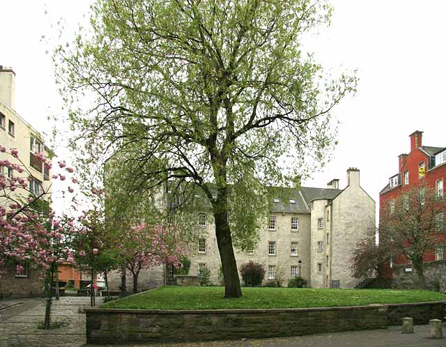  The south side of Chessel s Court  -  photographed May 2006