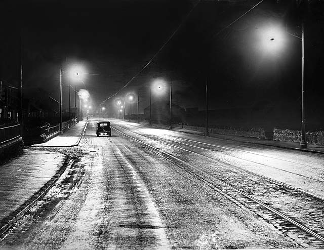 Comiston Road, near Fairmilehead -  Street lighting at night