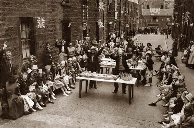 Corunna Place, Leith - Street Party, 1953