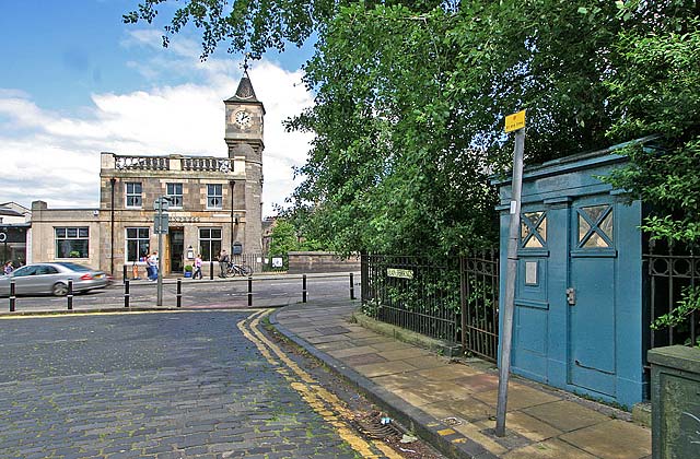 Police Box at Dean Terrace, Stockbridge  -  2008