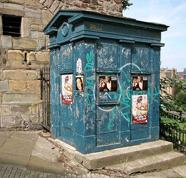 Police Box beneath the Floddon Wall at the corner of Drummond Street and Pleasance