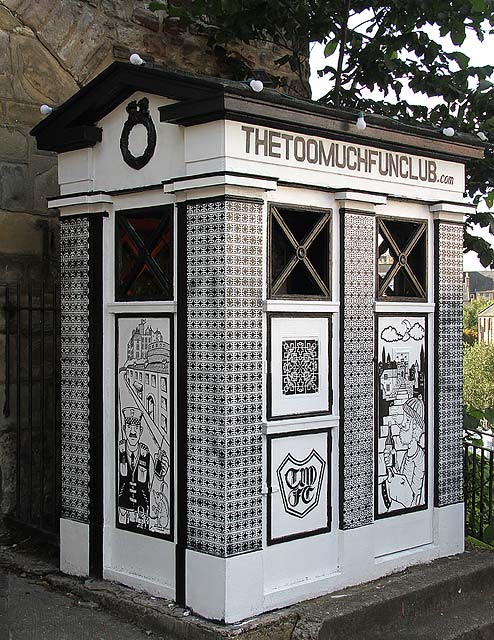 Police Box beneath the Floddon Wall at the corner of Drummond Street and Pleasance