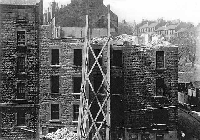 Demolition in 1959  -  134-138 Dumbiedykes Road