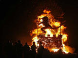 Burning a Wicker Effigy of a Rampant Lion at the top of Calton Hill, at the end of the Torchlight procession  -  December 29, 2008