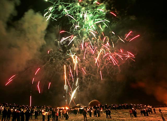 Torchlight Procession to mark the start of Edinburgh's New Year Celebrations  -  29 December 2005