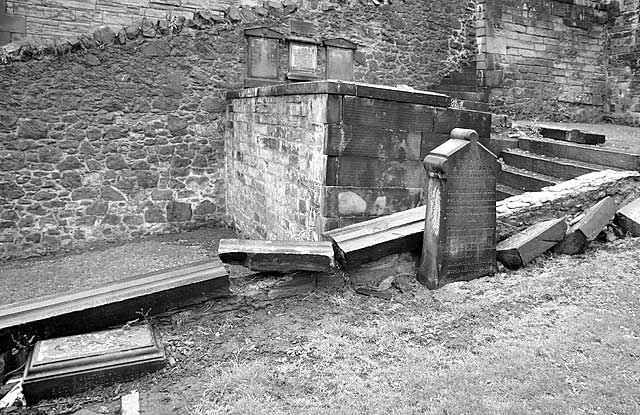 Sotires Georgiades' gravestone  -  Calton New Burial Ground  -  zoom-out