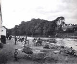 Cramond and Children - possibly photographed by JCH Balmain