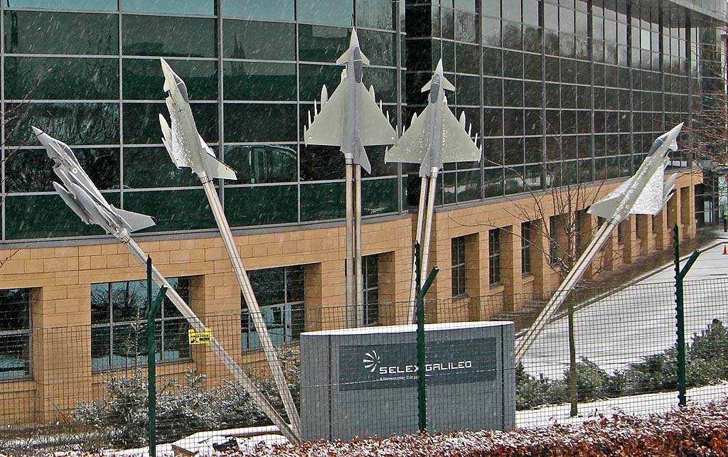 Selex Galileo Factory, on the NE corner of Crewe Toll Roundabout, Edinburgh  -  December 2009