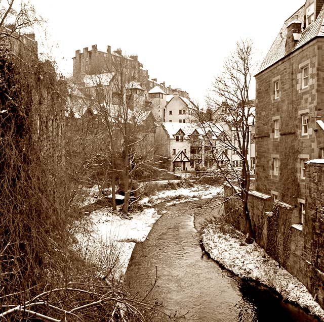 Looking SW along the Water of Leith from the bridge at the foot of Dean Path