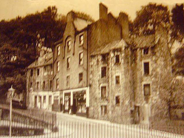 Mrs Burns' Shop at Dean Village  -  now demolished.