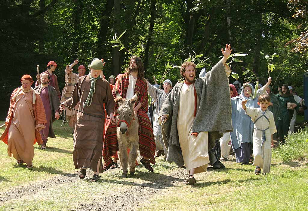 A scene from 'The Life of Jesus Christ' - a play presented at Dundas Castle  -  Jesus enters Jerusalem