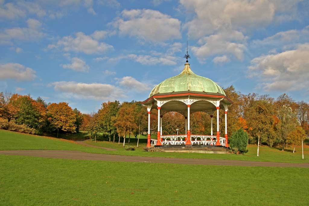 Bandstand in Dunfermline Public Park  -  Photographed November 2006