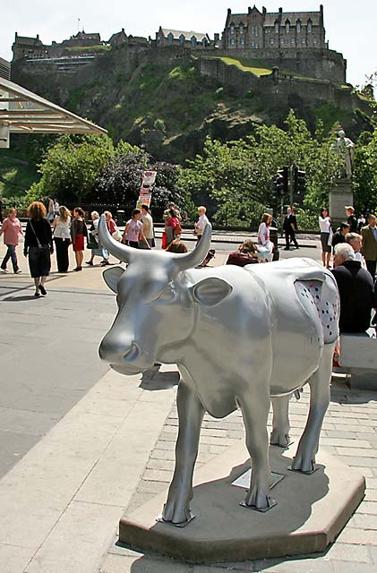 Edinburgh Cow Parade  -  2006  -  The Grassmarket