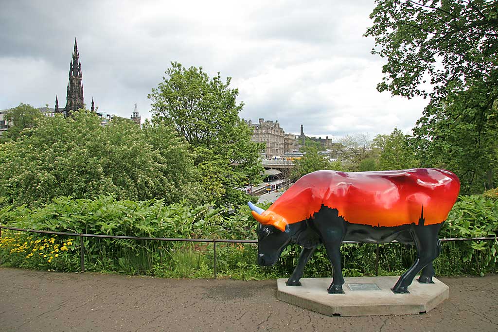 Edinburgh Cow Parade  -  2006  -  Princes Street Gardens and the Balmoral Hotel