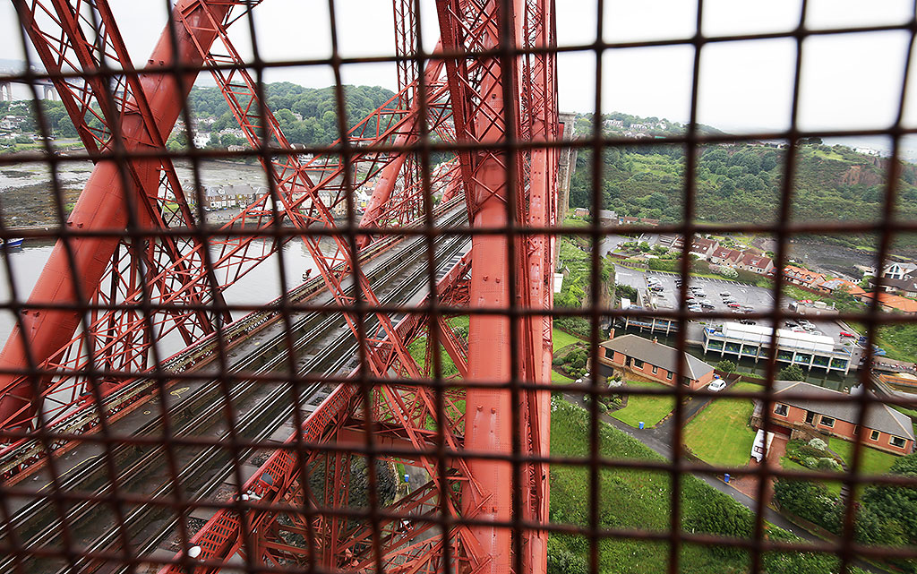 The Forth Bridge  - Lift -  June 2014