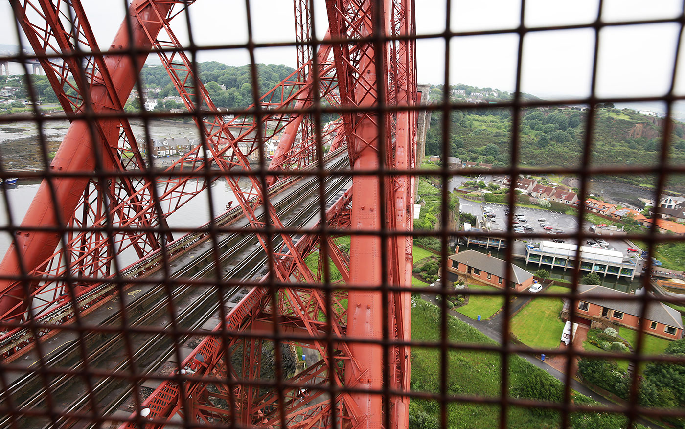 The Forth Bridge  - Lift -  June 2014