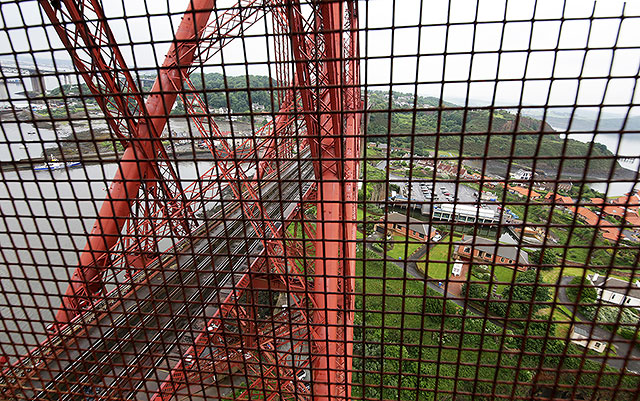 The Forth Bridge -  Lift  -  June 2014