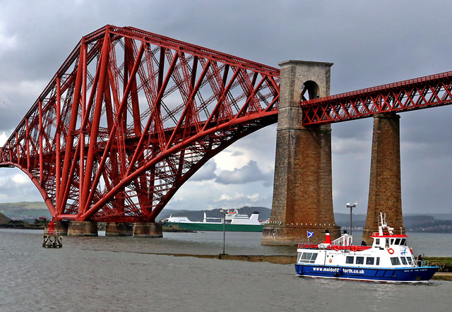 Forth Rail Bridge and Ferries - May 2013  -  Photo 2