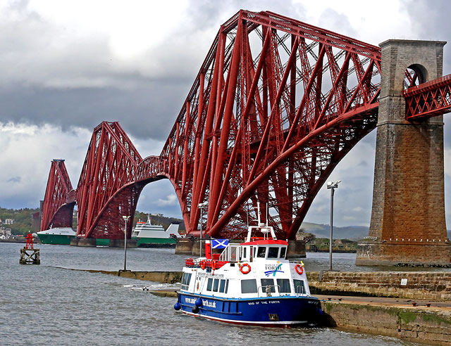 Forth Rail Bridge and Ferries - May 2013  -  Photo 3