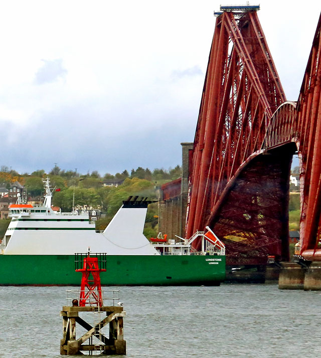 Forth Rail Bridge and Ferries - May 2013  -  Photo 6