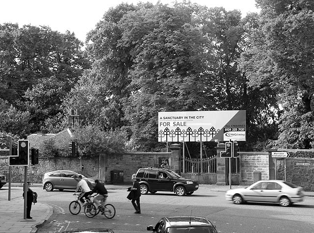 Looking along Inverleith Row looking towards Ferry Road, Goldenacre, Edinburgh  -  June 2010