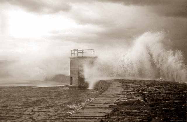 Granton Eastern Breakwater storm, November 1976