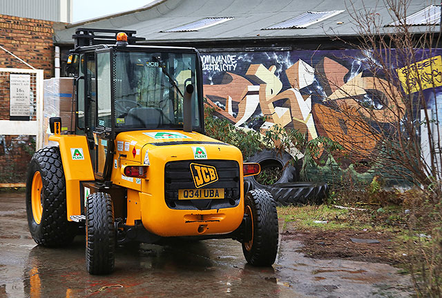 Direct Aid Depot at West Harbour Road, Granton  -  Aid is about to leave for Syria  -  Christmas 2013