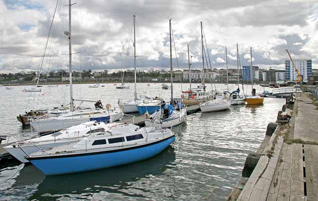 Granton Middle Pier  -  The day that yachts were lifted into the water  -  5 April 2008