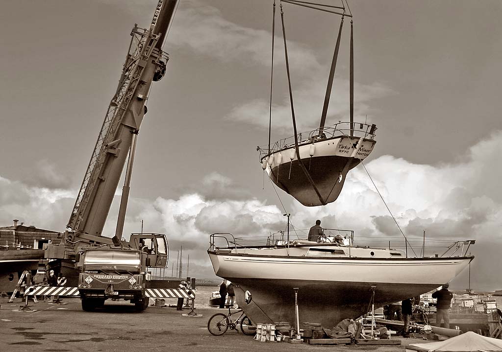 Granton Middle Pier  -  The day that yachts were lifted into the water  -  5 April 2008