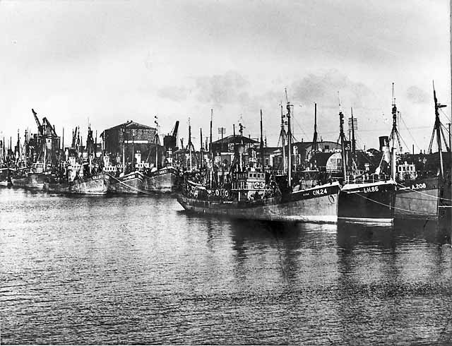 Trawlers in Western Harbour, Granton