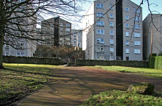 The Entrance to Holyrood Park from Dumbiedykes Road