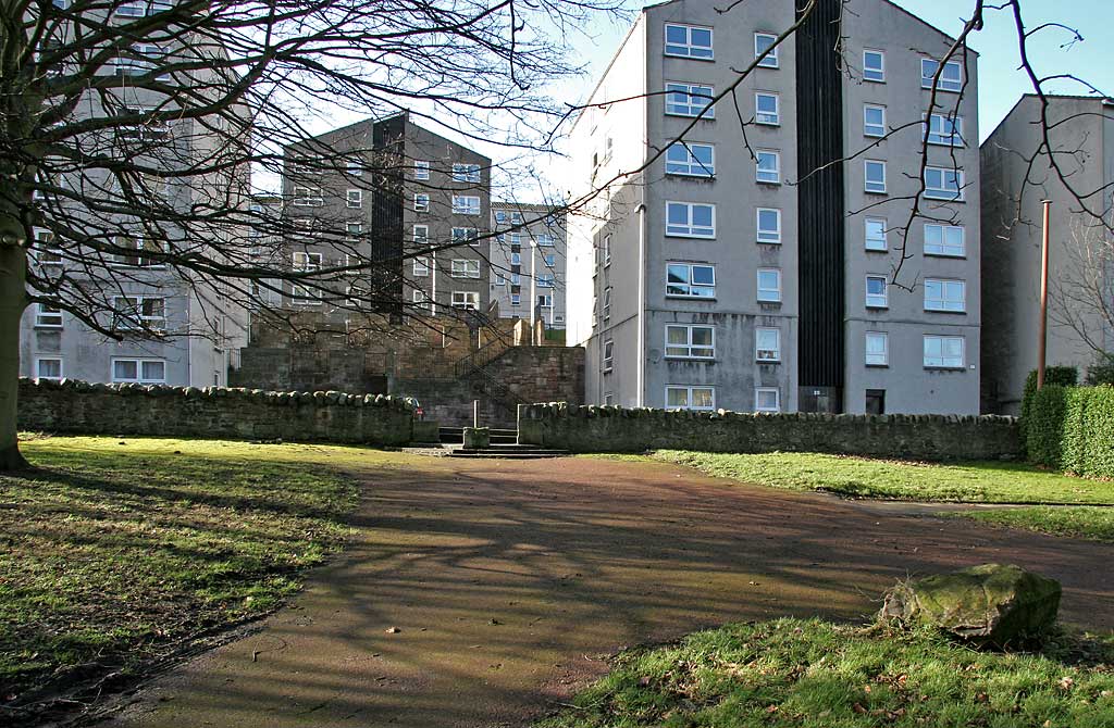 The Entrance to Holyrood Park from Dumbiedykes Road