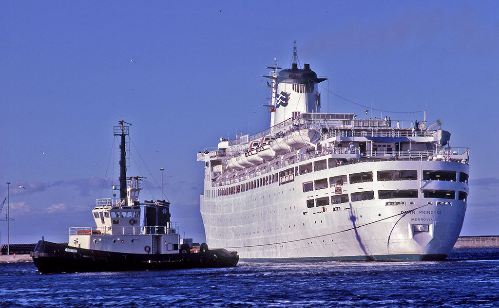 Leith Docks  -  The liner, 'Dawn Princess'