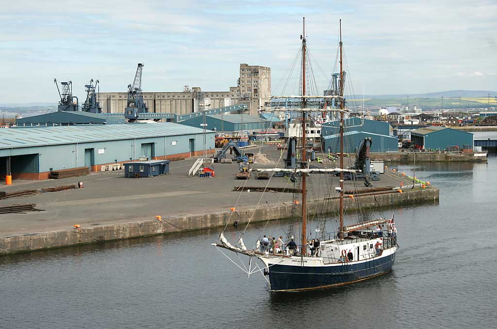 Tall Ship 'Jean de la Lune' passing through Prince of Wales Dock, Leith  -  June 2006