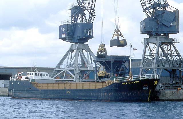 Leith Docks  -  1994  -  Hoo Willow