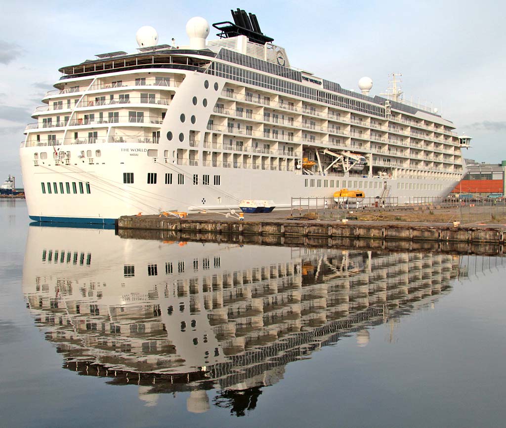 Leith Western Harbour  -  'The World' + reflection