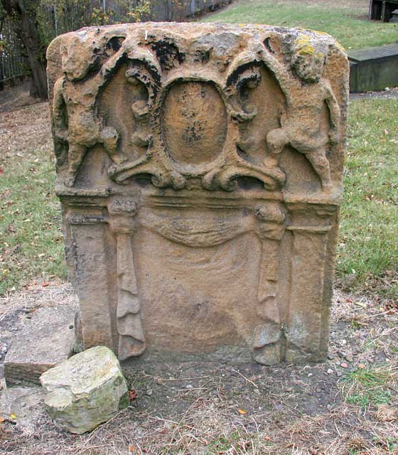 Gravestone in North Leith Graveyard  -  Unidentified gravestone