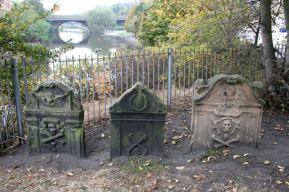  Entrance to North Leith Cemetery